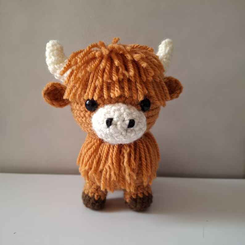 Small Highland Cow Crochet Pattern bébé animal amigurumi avec ebook PDF au crochet, modèle de jouet pour enfants au crochet pour débutants